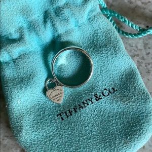 Return To Tiffany’s Heart tag ring